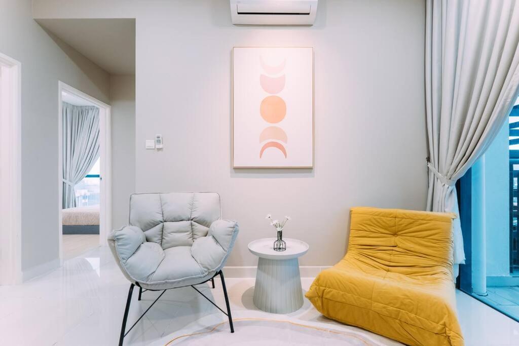 Apartment New! French Style 3br 8pax Mytown Sunway Velocity