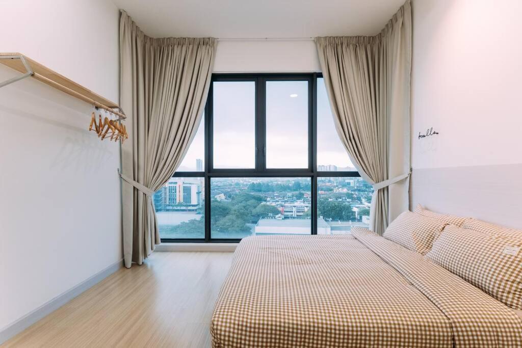 New! French Style 3br 8pax Mytown Sunway Velocity Apartment *