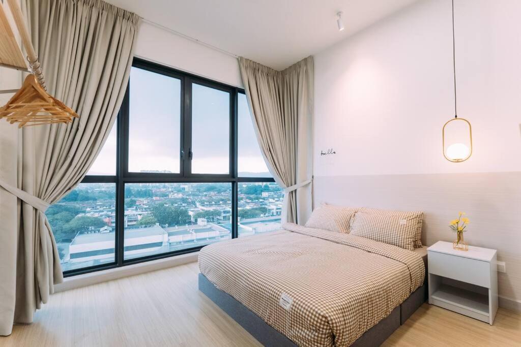 Apartment New! French Style 3br 8pax Mytown Sunway Velocity