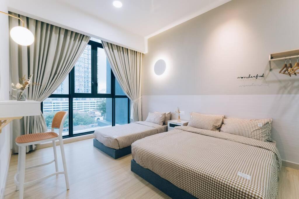Apartment New! French Style 3br 8pax Mytown Sunway Velocity
