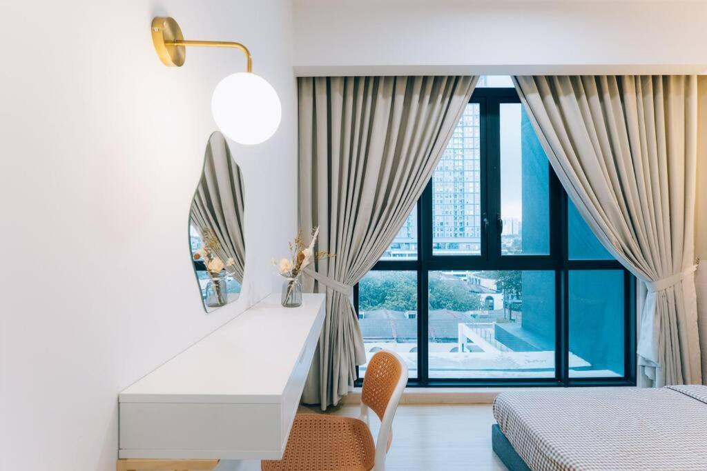 New! French Style 3br 8pax Mytown Sunway Velocity